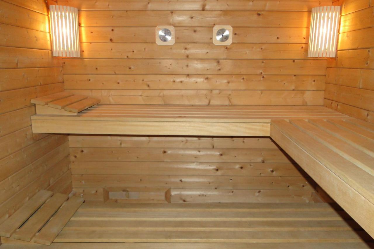 Gîte 829 Montagnes du Jura avec Spa et Sauna classé 3 étoiles Foncine-le-Haut Extérieur photo