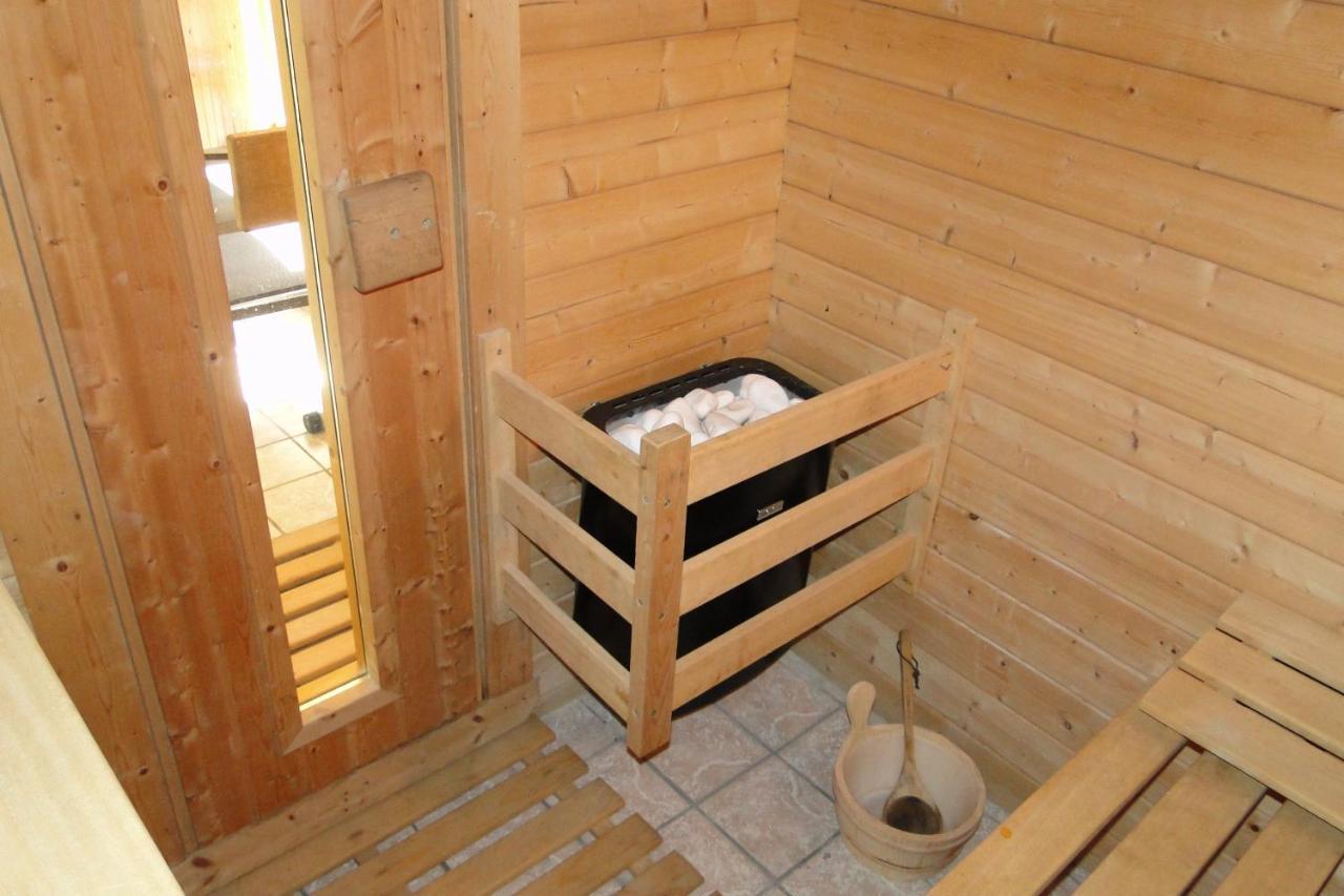 Gîte 829 Montagnes du Jura avec Spa et Sauna classé 3 étoiles Foncine-le-Haut Extérieur photo
